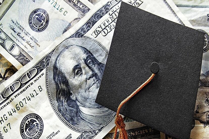 How Long Does It Take to Pay Off Student Loan Debt in 2025